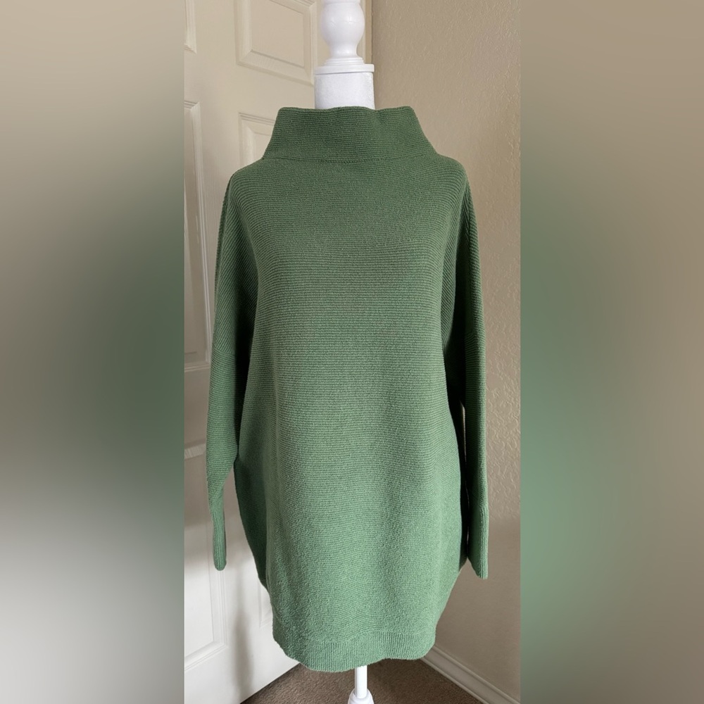 Free People Ottoman Slouchy Ribbed Tunic in Sea Fern Green Size Medium